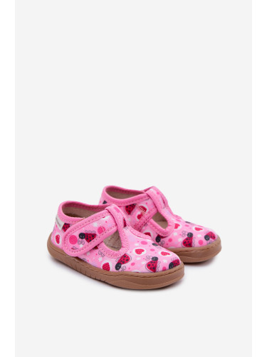 Детски боси пантофи с червени сърца