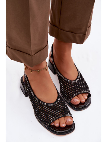 Дамски сандали с декоративен ток