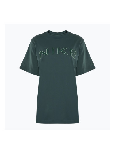 Дамска тениска Nike Sportswear Loose Graphic vintage green