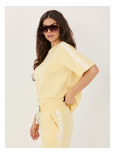 Дамска овърсайз блуза в светло жълто