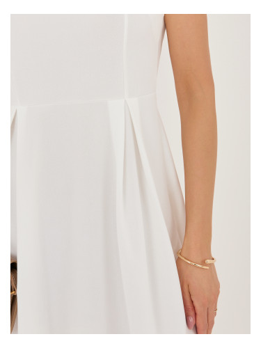 Кремава разкроена рокля