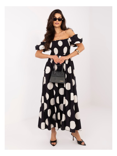 Черна разкроена рокля