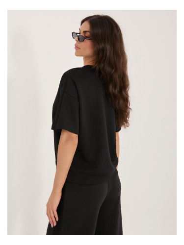 Черна дамска блуза с дантелени апликации