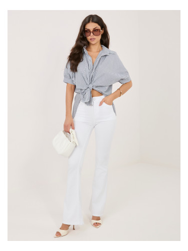 Бяло-сива риза с панделка на гърба