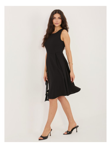 Черна разкроена рокля без ръкави