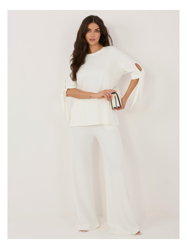 Комплект от две части в екрю с овърсайз блуза