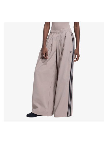 Потници adidas Adilenium 5.0 Og Adilenium Track Tracksuit Bottoms With Pleats Chalky Brown L