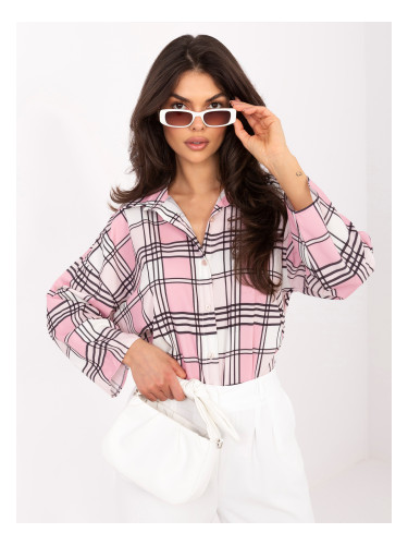 Светлорозова риза с яка