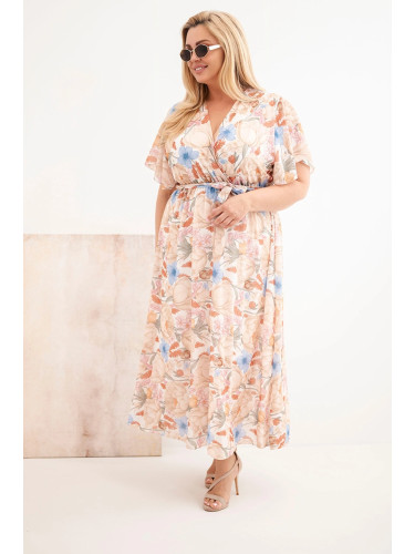 Рокля с флорални мотиви в голям размер с колан в бежово