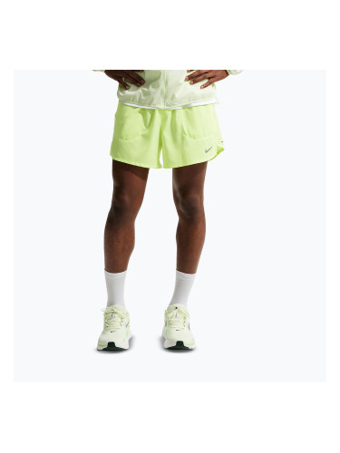 Мъжки къси панталони/шорти Nike Stride Dri-Fit Brief-Lined 5" volt ice