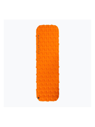 Надуваем матрак Naturehike FC-10 orange