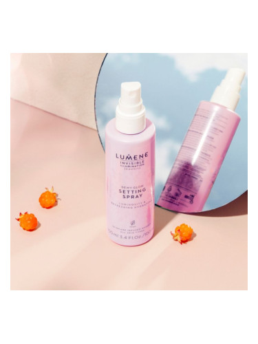 Фиксиращ спрей за грим за сияен завършек Lumene Invisible Illumination [KAUNIS] Dewy Glow Setting Spray
