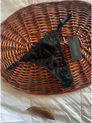 Sexy Thong Дантелена прашка “Black Swan”