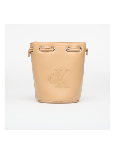 Calvin Klein Bold Ck Small Bucket Bag Tannin Universal