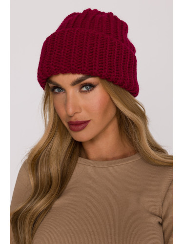 Made Of Emotion Woman's Beanie made of soft, chunky-knit yarn - maroon