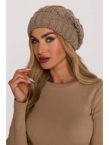 Made Of Emotion Woman's Beanie made of cable-knit yarn - beige