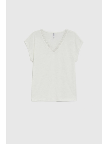 Дамска тениска Marisse в цвят Off White