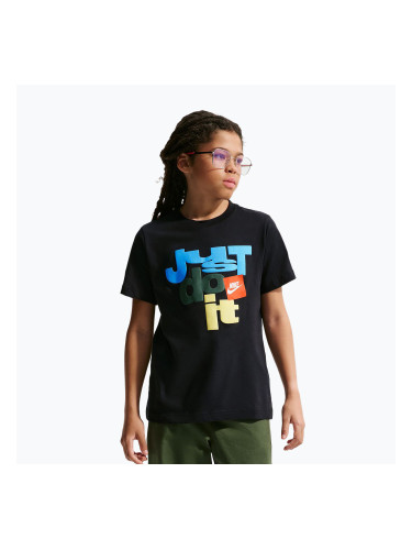 Детска тениска Nike Sportswear Club black