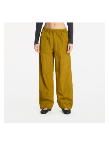 Панталони New Balance Sport Legacy Pant Basil Oil XS
