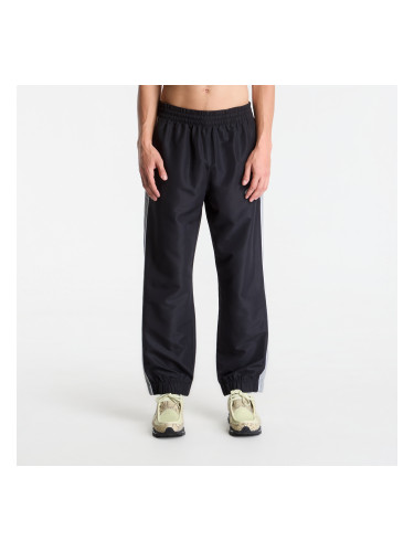 Панталони New Balance Trackside Woven Pant Black/ Slate Grey M