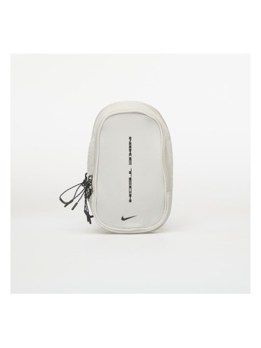 Чанта Nike Commute Nike Tech Crossbody Bag 1L Light Bone/ Light Bone/ Black 1 l