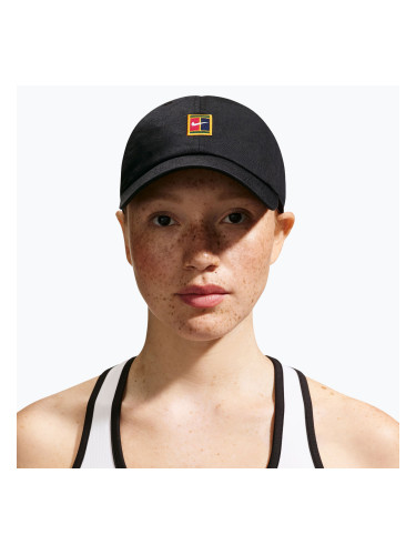 Шапка с козирка Nike Club Unstructured black