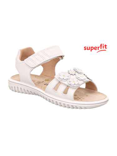 Детски сандали Superfit в бяло с релефни цветя