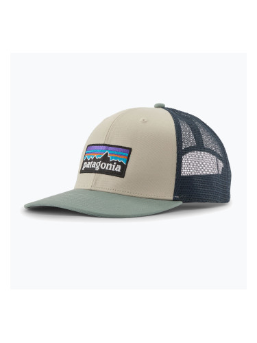 Шапка с козирка Patagonia P-6 Logo Trucker Hat pumice