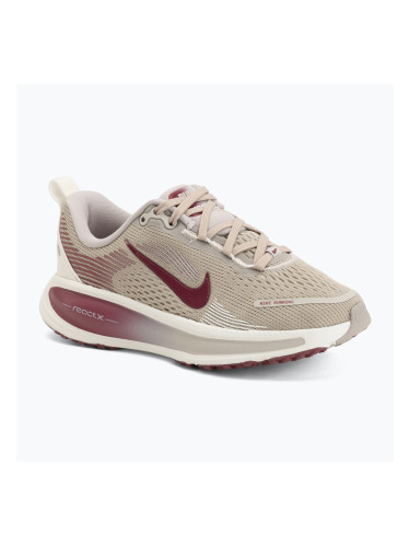 Маратонки за бягане Nike Vomero 18 cream ii/sail/pink smoke