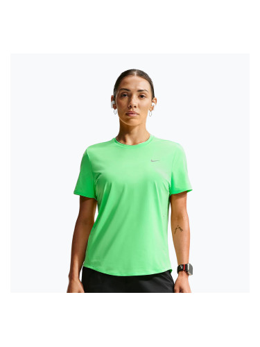 Дамска тениска за бягане Nike Swift Dri-Fit illusion green