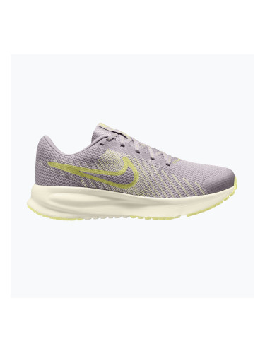 Дамски обувки за бягане Nike Run Defy silver lilac/sail/cream ii/fennel