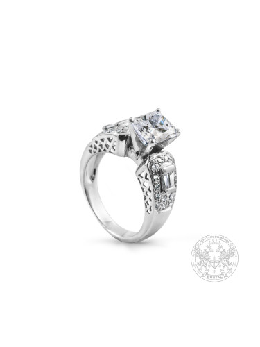 Изключителен дамски пръстен с централен 1.68 каратов диамант, придружен с
