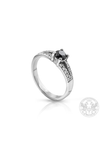 Годежен пръстен с черен диамант и брилянти от бяло злато