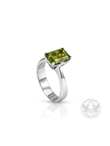 Дамски златен пръстен със зелен Турмалин