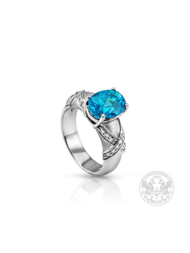 Дамски златен пръстен с естествен син циркон 4.50ct. и диаманти 0.18ct.
