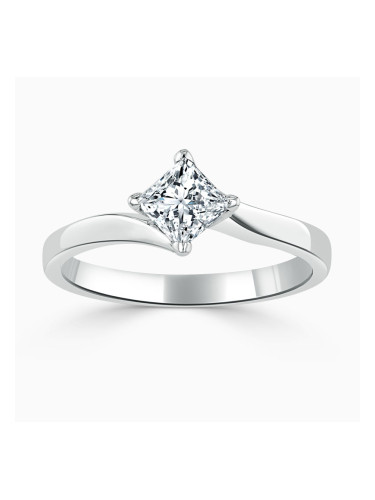 Годежен пръстен с квадратен диамант GIA