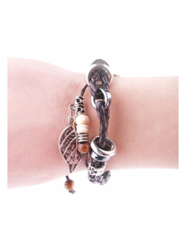 Бежава гривна с листо