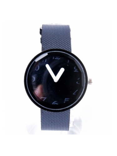 Стилен черен часовник