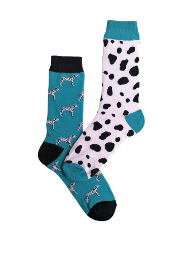 Различни чорапи с кучета далматинци