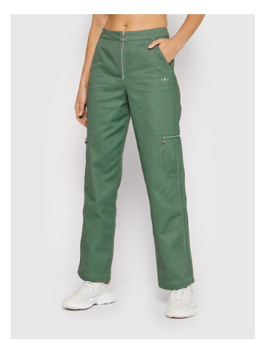 adidas Текстилни панталони Twill HE4737 Зелен Regular Fit