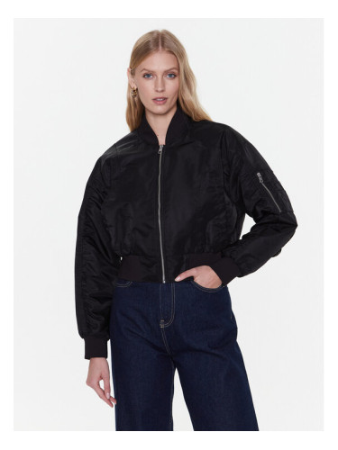 Calvin Klein Jeans Яке бомбър J20J220343 Черен Regular Fit