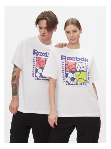 Reebok Тишърт Reebok Graphic Series T-Shirt HM6250 Бял Relaxed Fit