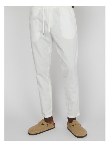 Matinique Текстилни панталони Barton 30206031 Бял Regular Fit