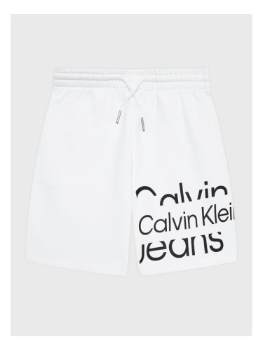 Calvin Klein Jeans Спортни шорти Logo IB0IB01607 Бял Regular Fit