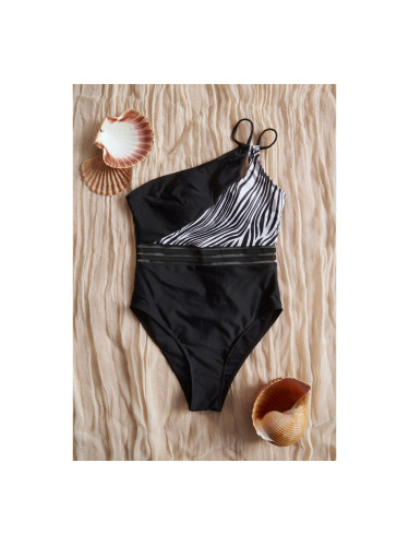 Цял бански с едно рамо  и прозрачно фолио Черно и бяло