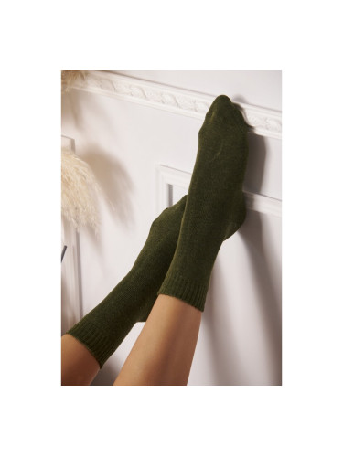 Дамски едноцветни ниски чорапи Маслено зелено
