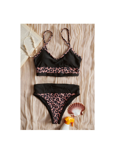 Бански с бюстие с детайли с животински принт и бикини бразилиана с висока талия Кафяво