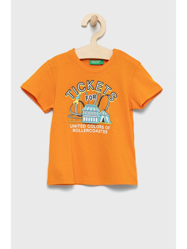 Детска памучна тениска United Colors of Benetton в оранжево с апликация