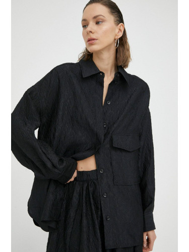 Риза Lovechild дамска в черно със свободна кройка с класическа яка