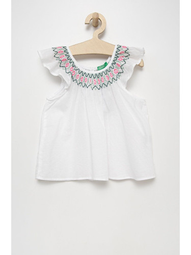 Детска памучна блуза United Colors of Benetton в бяло с апликация